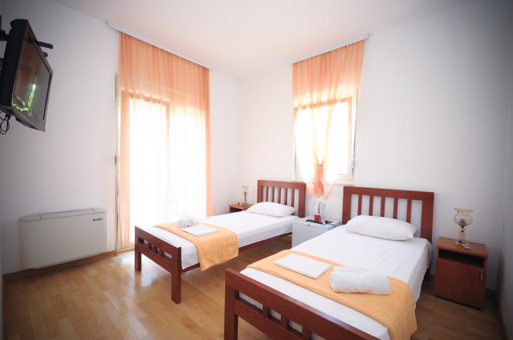 Guesthouse Maslina Будва Екстериор снимка